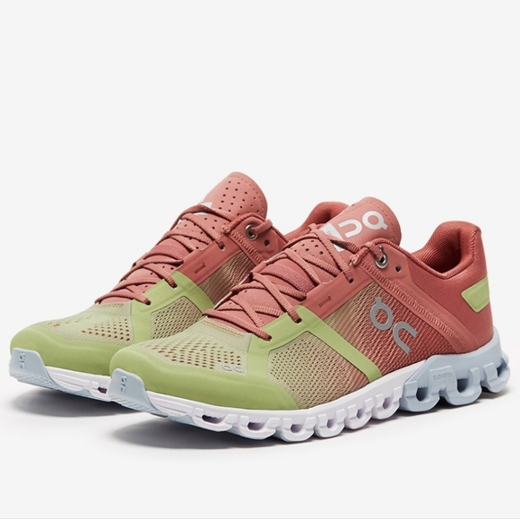 On Running Shoes - On Running "Cloudflow" Running Athletic Shoes Guava Dustrose | Women's Size 6.5